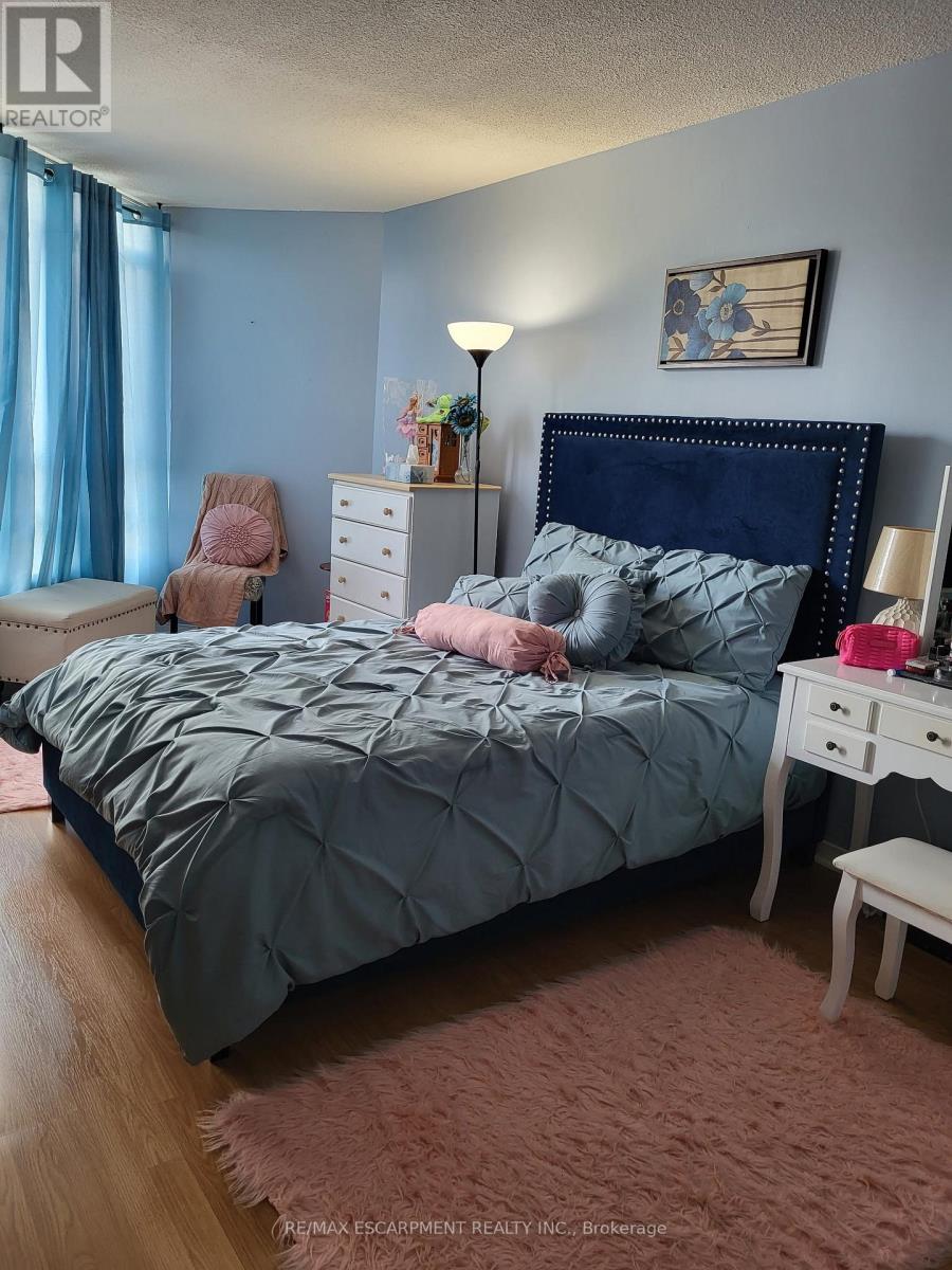 306 - 75 King Street E, Mississauga, Ontario  L5A 4G5 - Photo 15 - W12483229