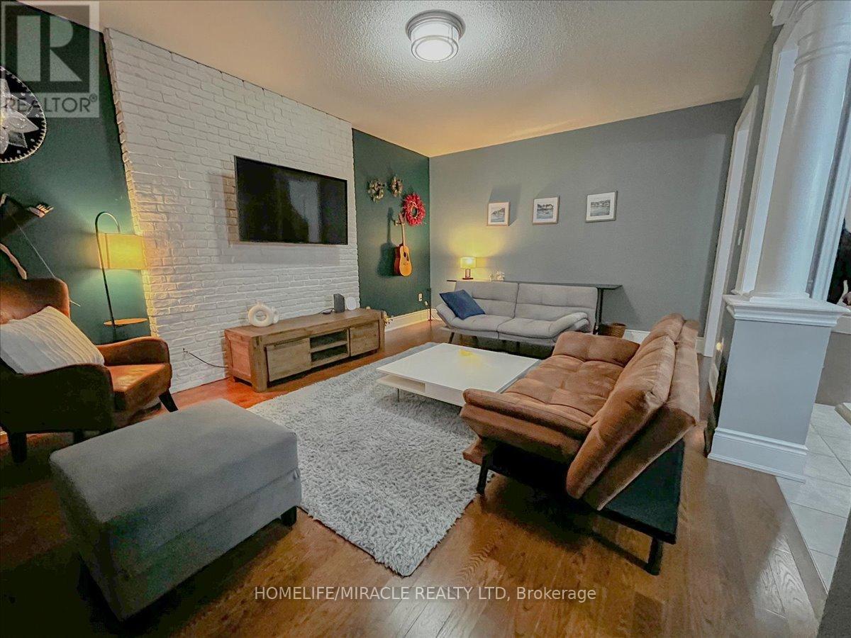 7 Riley Street, Innisfil (Cookstown), Ontario  L0L 1L0 - Photo 13 - N12483737