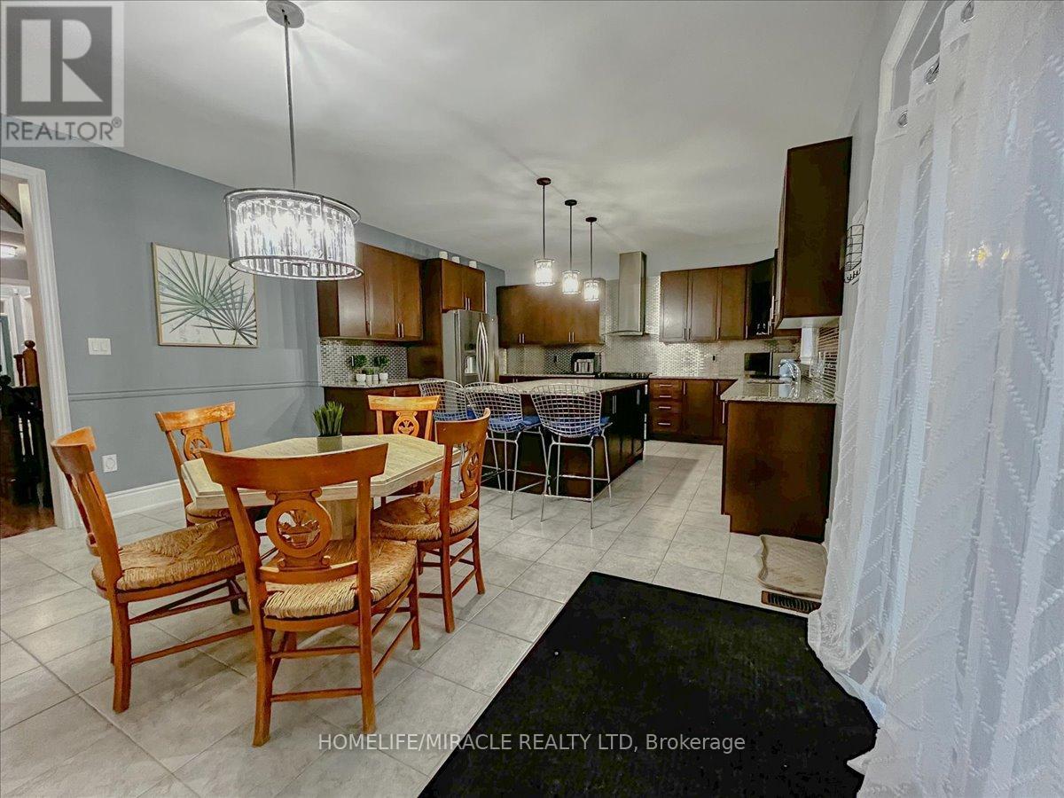 7 Riley Street, Innisfil (Cookstown), Ontario  L0L 1L0 - Photo 16 - N12483737