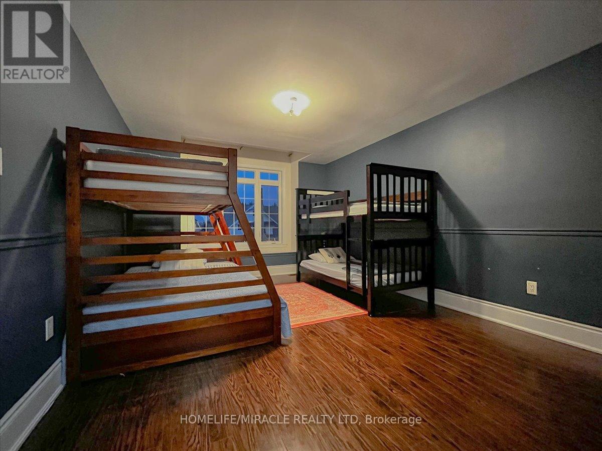 7 Riley Street, Innisfil (Cookstown), Ontario  L0L 1L0 - Photo 33 - N12483737