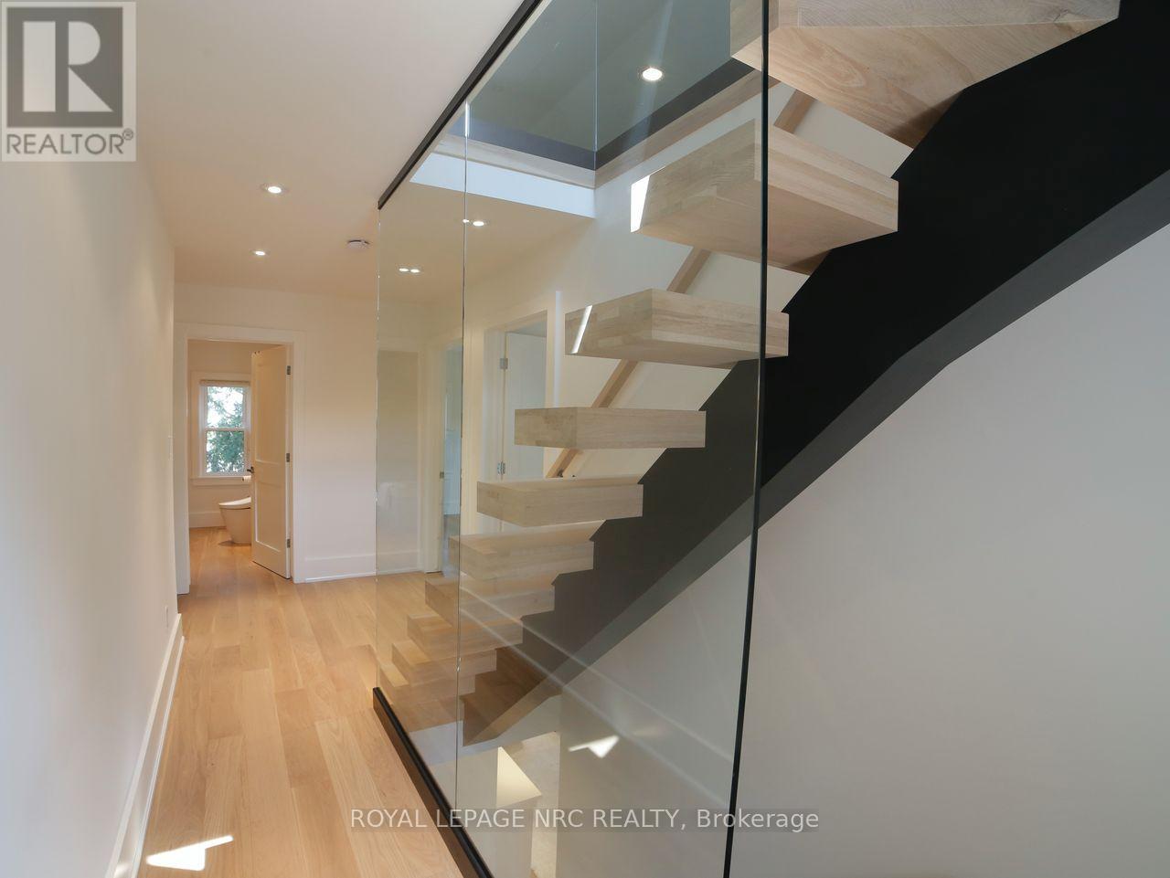 38 Hillcrest Avenue, St. Catharines (Old Glenridge), Ontario  L2R 4Y1 - Photo 21 - X12483789