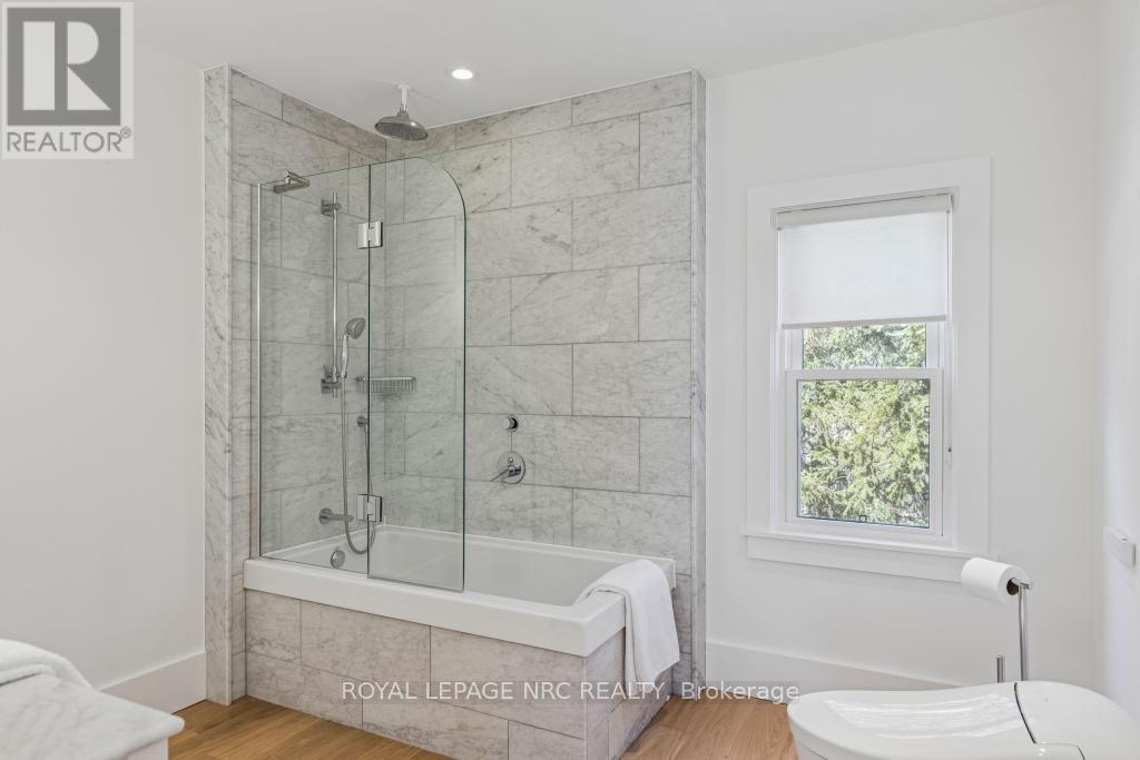 38 Hillcrest Avenue, St. Catharines (Old Glenridge), Ontario  L2R 4Y1 - Photo 30 - X12483789