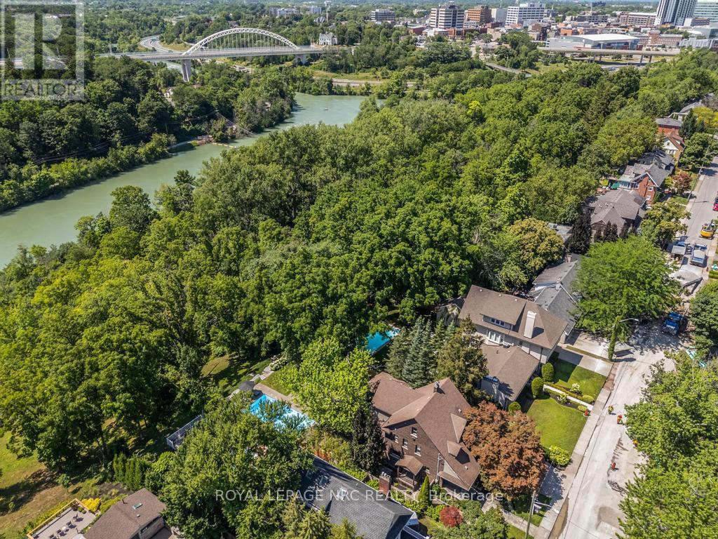 38 Hillcrest Avenue, St. Catharines (Old Glenridge), Ontario  L2R 4Y1 - Photo 50 - X12483789