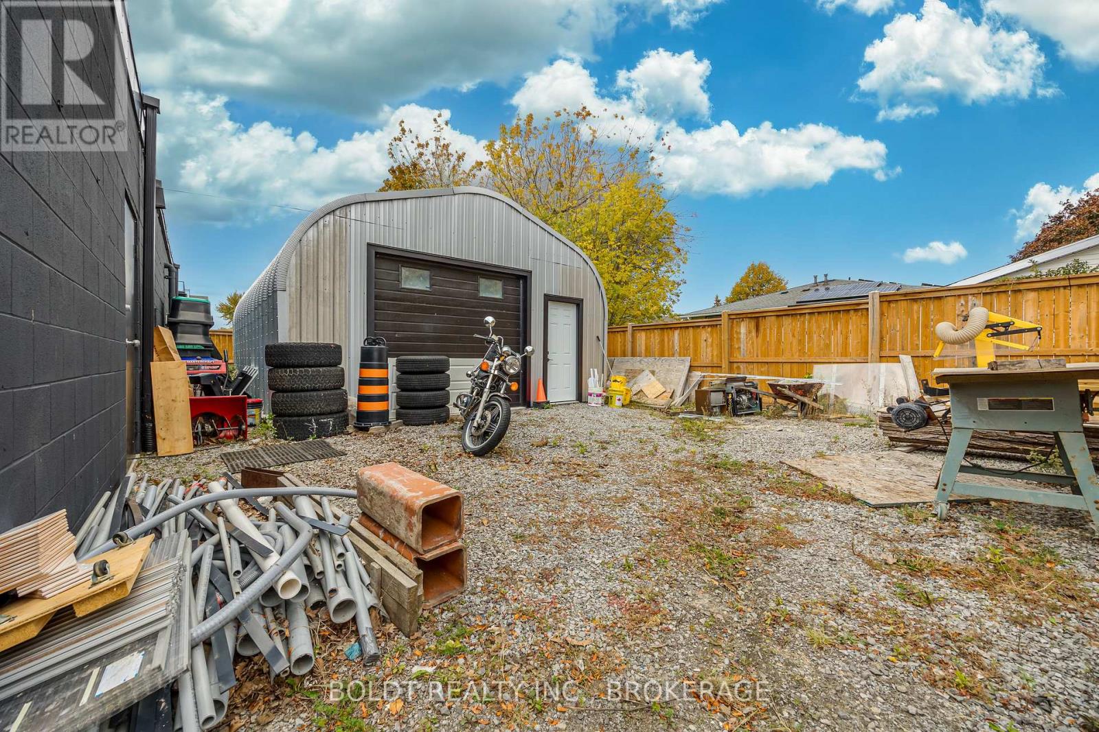 6 Secord Drive, St. Catharines (Lakeport), Ontario  L2N 1K8 - Photo 8 - X12483805