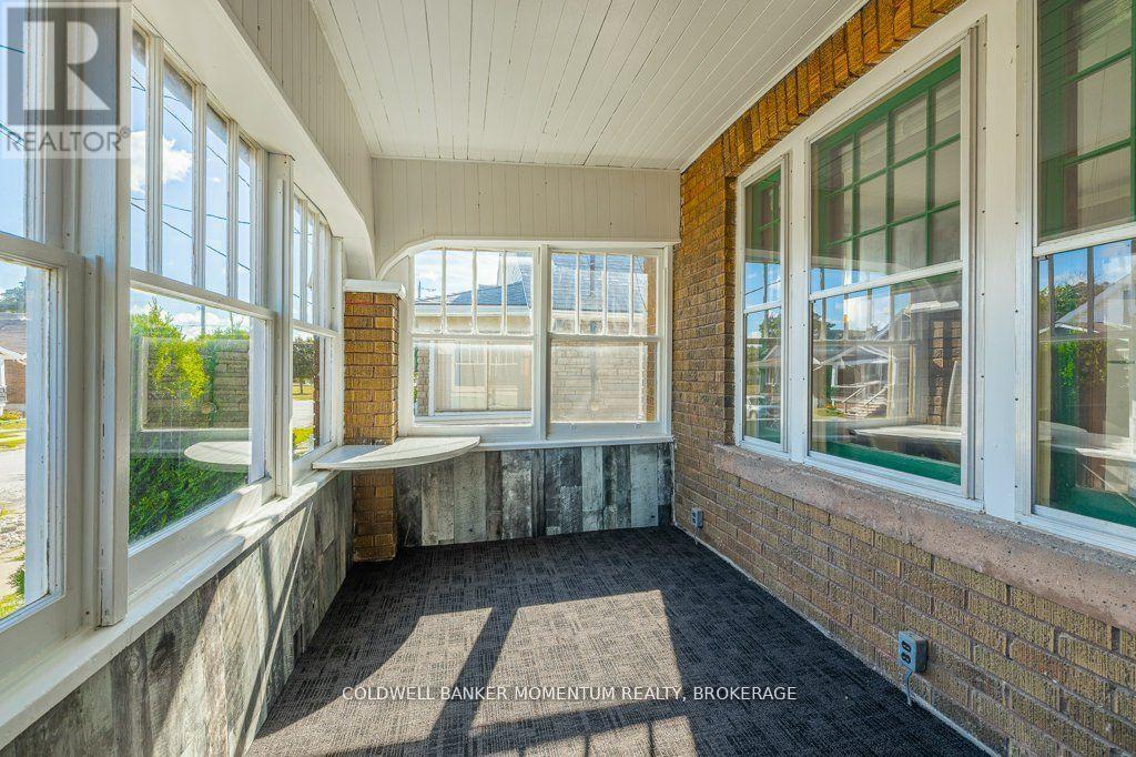 5188 Huron Street, Niagara Falls, Ontario  L2E 2K1 - Photo 7 - X12483835