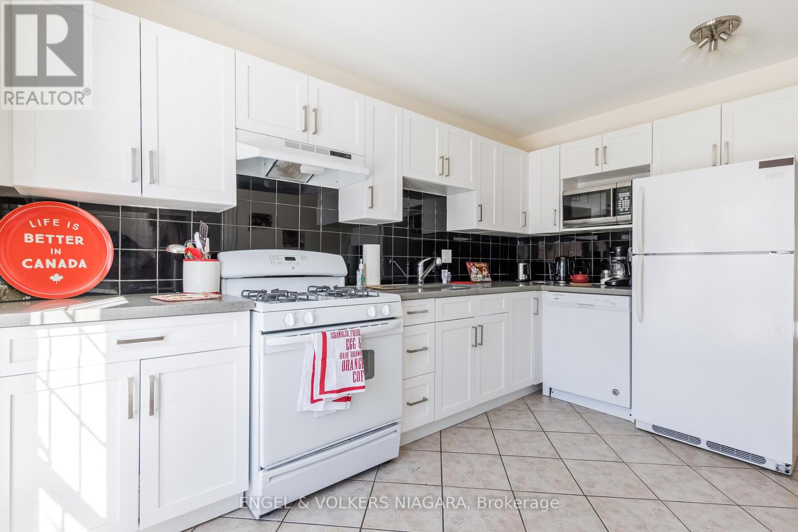 5643 Peer Street N, Niagara Falls, Ontario  L2G 1W8 - Photo 15 - X12483873