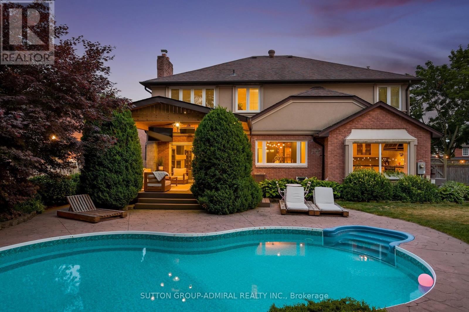 18 TANNERY COURT, Richmond Hill, Ontario