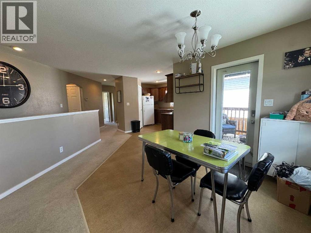 3 Aberdeen Road W, Lethbridge, Alberta  T1J 4Y5 - Photo 10 - A2267162