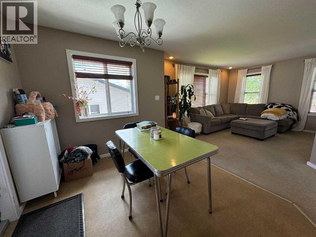 3 Aberdeen Road W, Lethbridge, Alberta  T1J 4Y5 - Photo 11 - A2267162