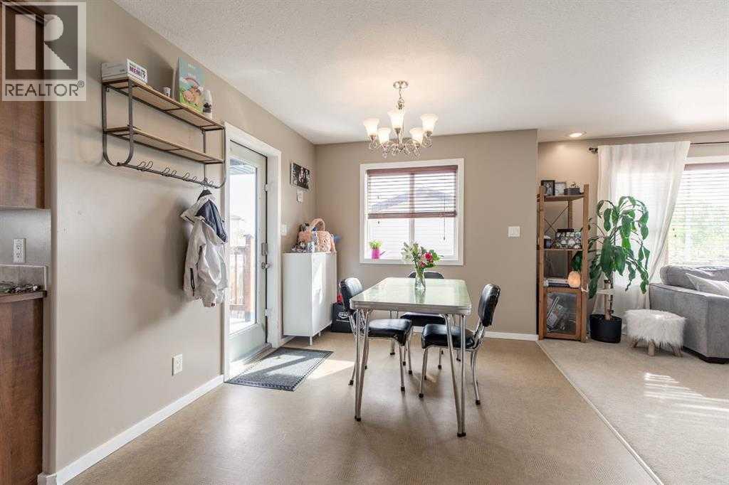 3 Aberdeen Road W, Lethbridge, Alberta  T1J 4Y5 - Photo 4 - A2267162