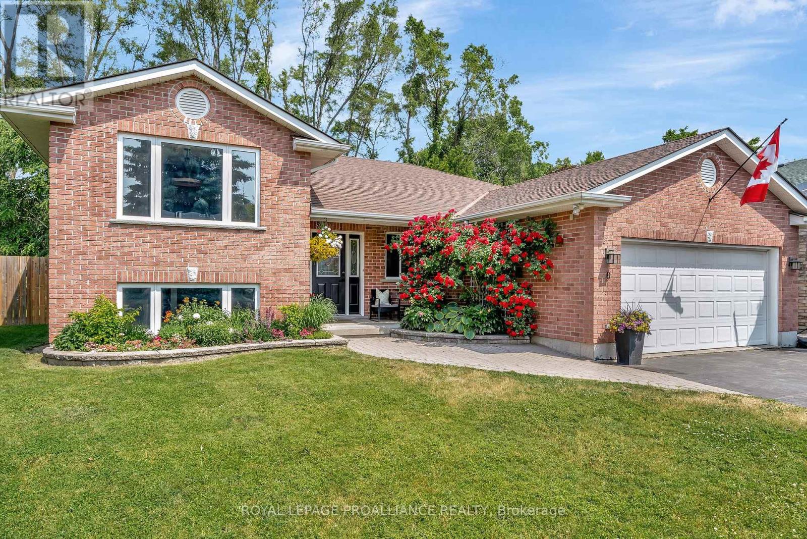 8 Henderson Lane, Brighton, Ontario  K0K 1H0 - Photo 2 - X12483795