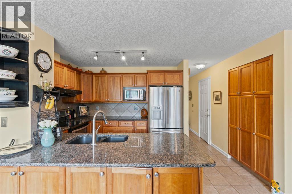 2716 Palliser Drive Sw, Calgary, Alberta  T2V 4G2 - Photo 11 - A2241673