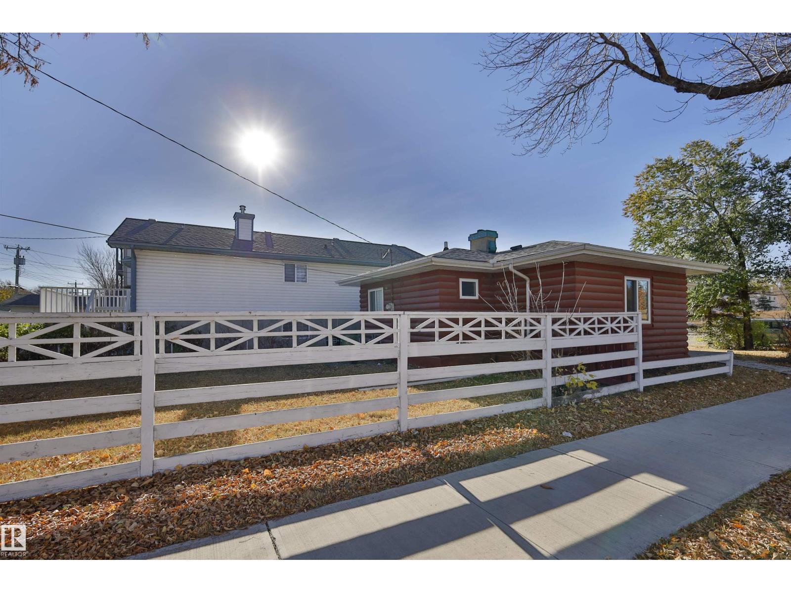 9629 120 Av Nw, Edmonton, Alberta  T5G 0R8 - Photo 2 - E4463629