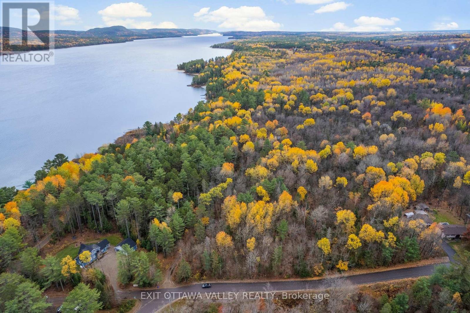 Part 6 Red Deer Avenue, Deep River, Ontario  K0J 1P0 - Photo 6 - X12483874