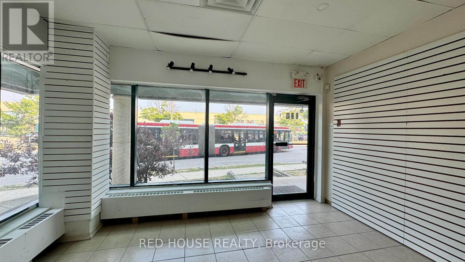 119 - 1280 Finch Avenue W, Toronto, Ontario  M3J 3K6 - Photo 4 - W12483701