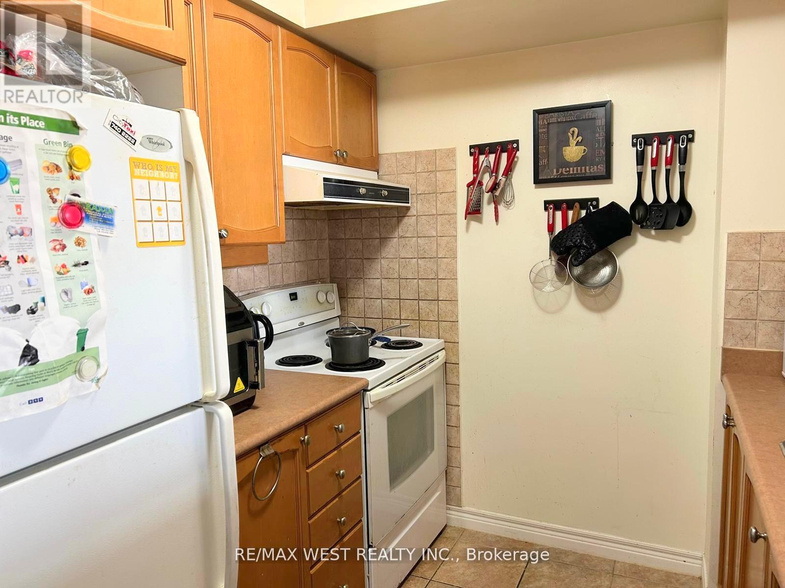 2703 - 710 Humberwood Boulevard, Toronto, Ontario  M9W 7J5 - Photo 9 - W12483752