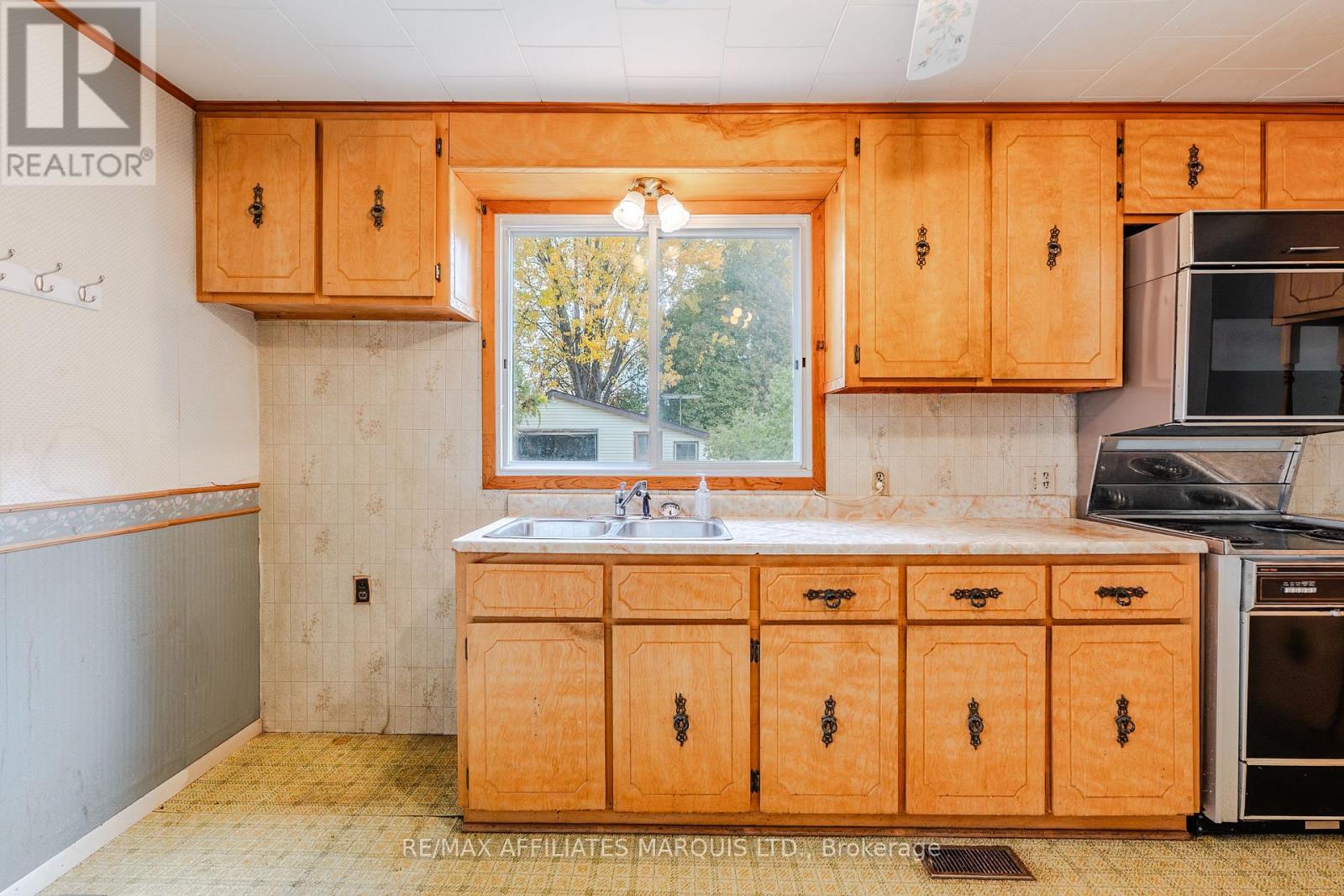 204 Anthony Street, Cornwall, Ontario  K6H 5K3 - Photo 7 - X12483841