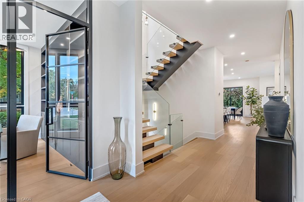 144 Mansfield Drive, Oakville, Ontario  L6H 1K4 - Photo 5 - 40782111