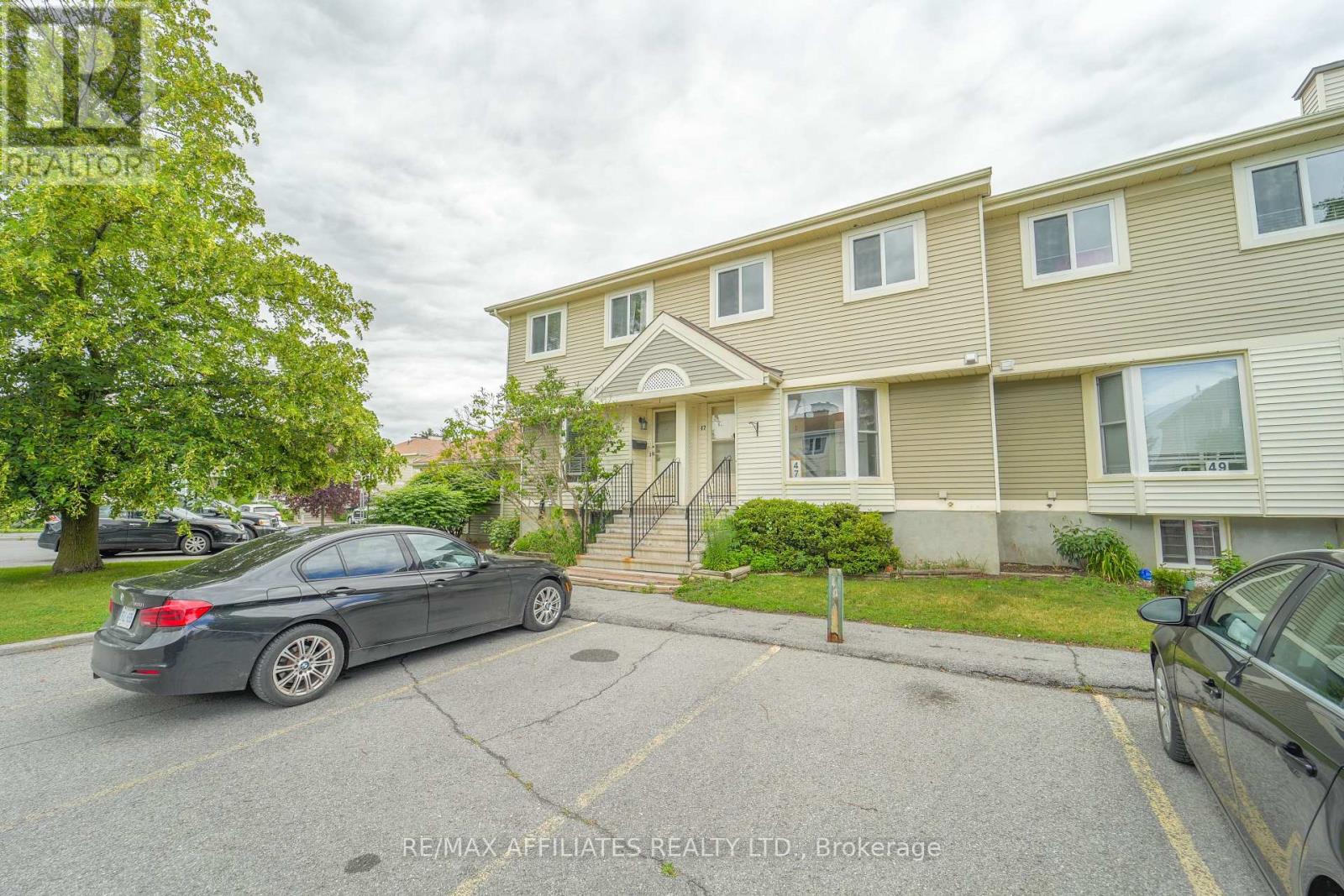 65 - 47 Mcdermot Court, Ottawa, Ontario  K2L 3V5 - Photo 4 - X12277414