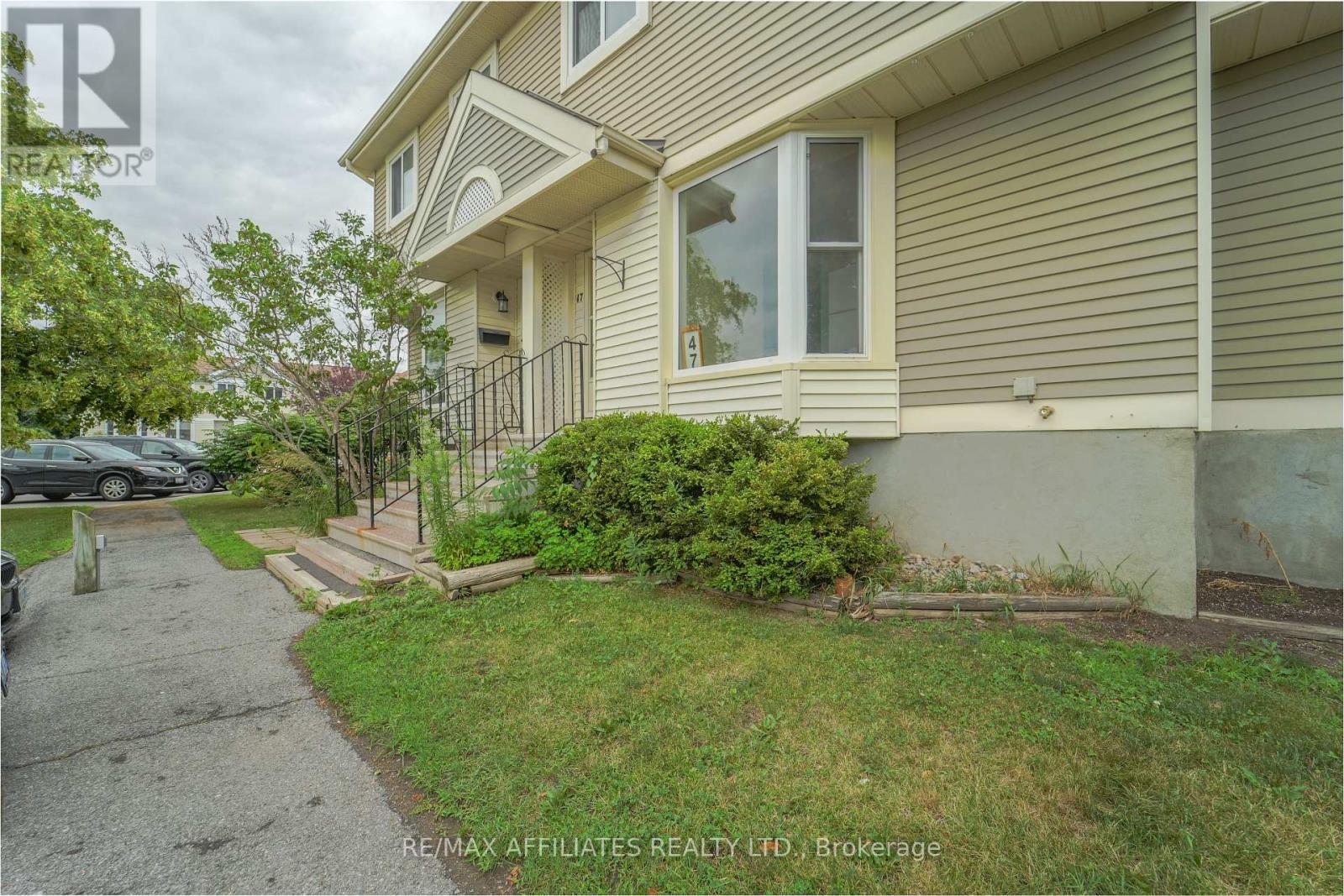 65 - 47 Mcdermot Court, Ottawa, Ontario  K2L 3V5 - Photo 6 - X12277414