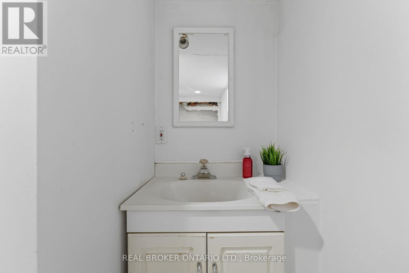 81 Beech Avenue, Cambridge, Ontario  N3C 1X6 - Photo 17 - X12483717