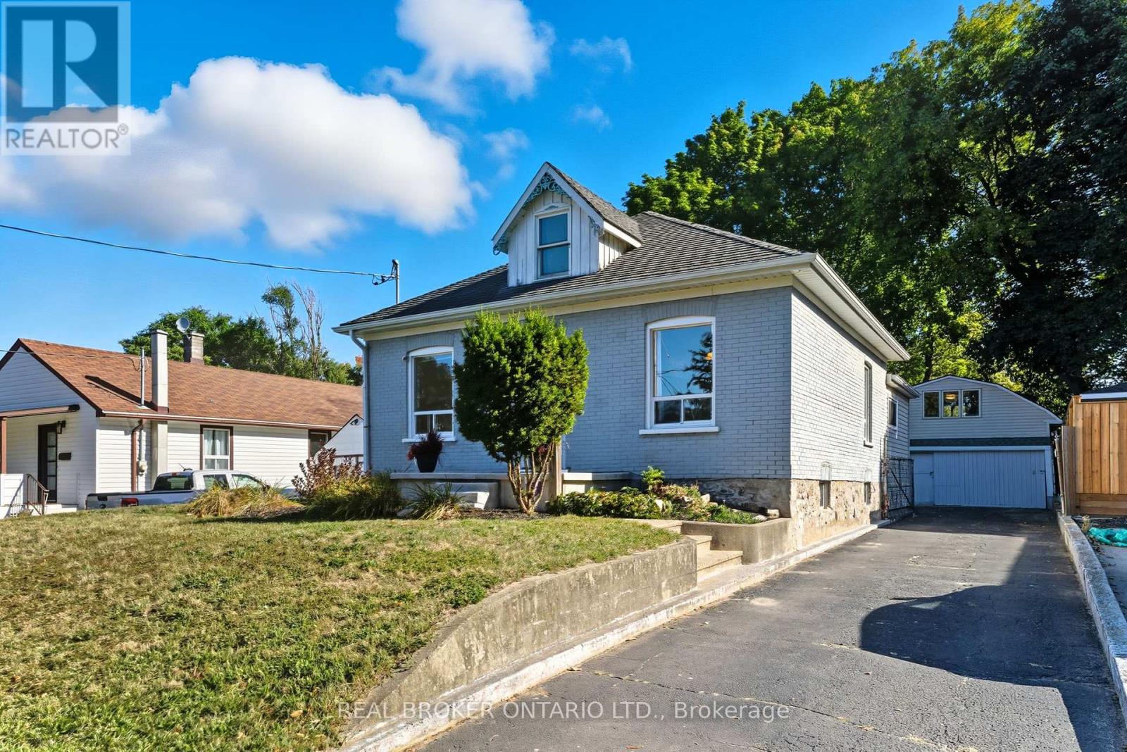 81 Beech Avenue, Cambridge, Ontario  N3C 1X6 - Photo 2 - X12483717