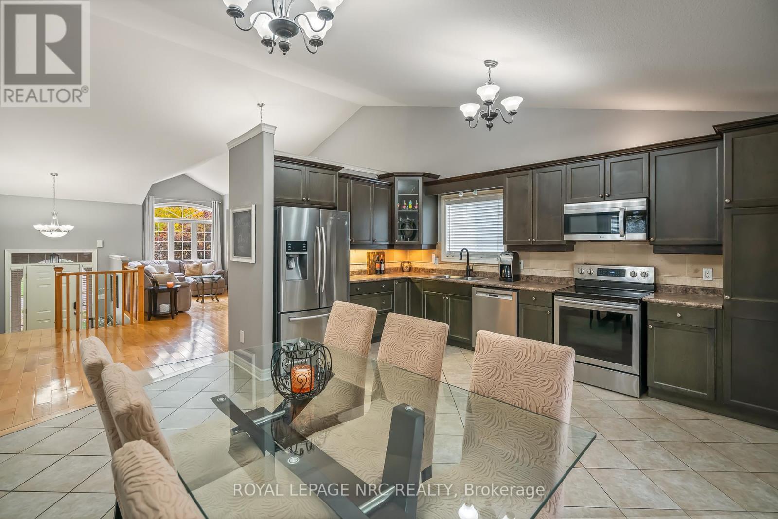 5255 White Dove Parkway, Niagara Falls, Ontario  L2H 3M5 - Photo 6 - X12483738