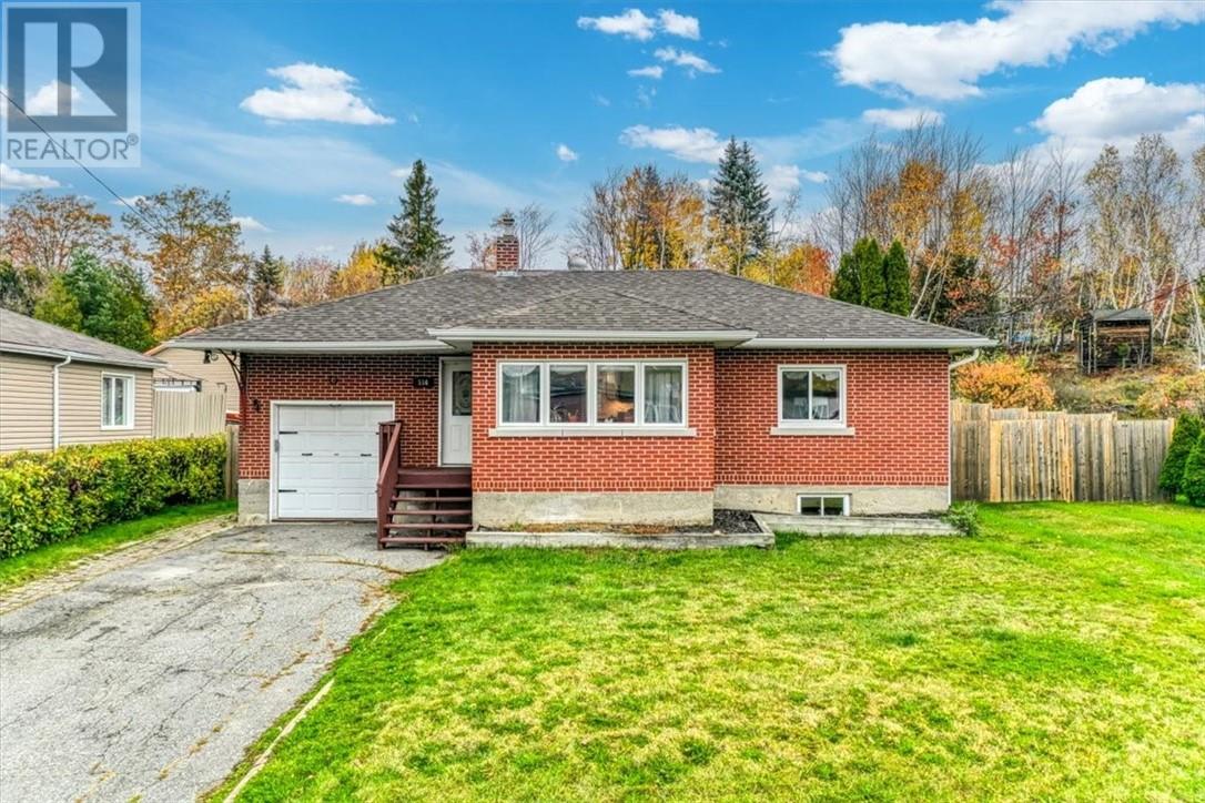 556 Lavoie, Sudbury, Ontario  P3A 2B3 - Photo 1 - 2125393