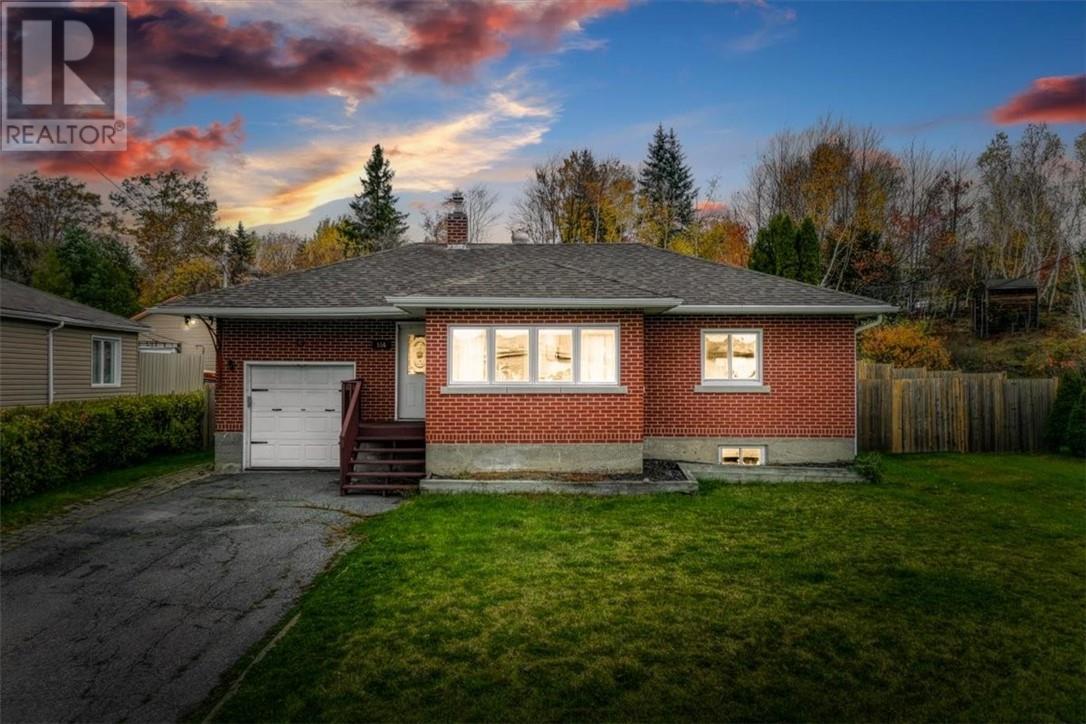 556 Lavoie, Sudbury, Ontario  P3A 2B3 - Photo 2 - 2125393