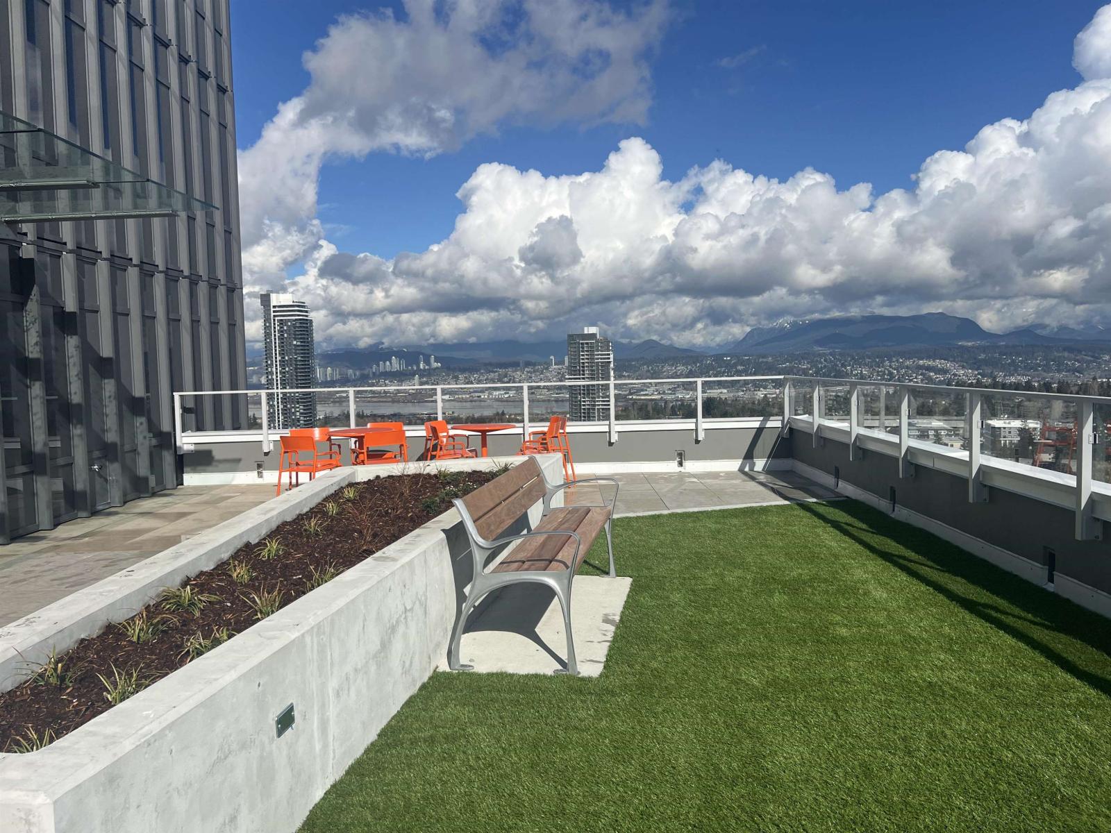 2003 10428 Whalley Boulevard, Surrey, British Columbia  V3T 0W2 - Photo 18 - R3062033