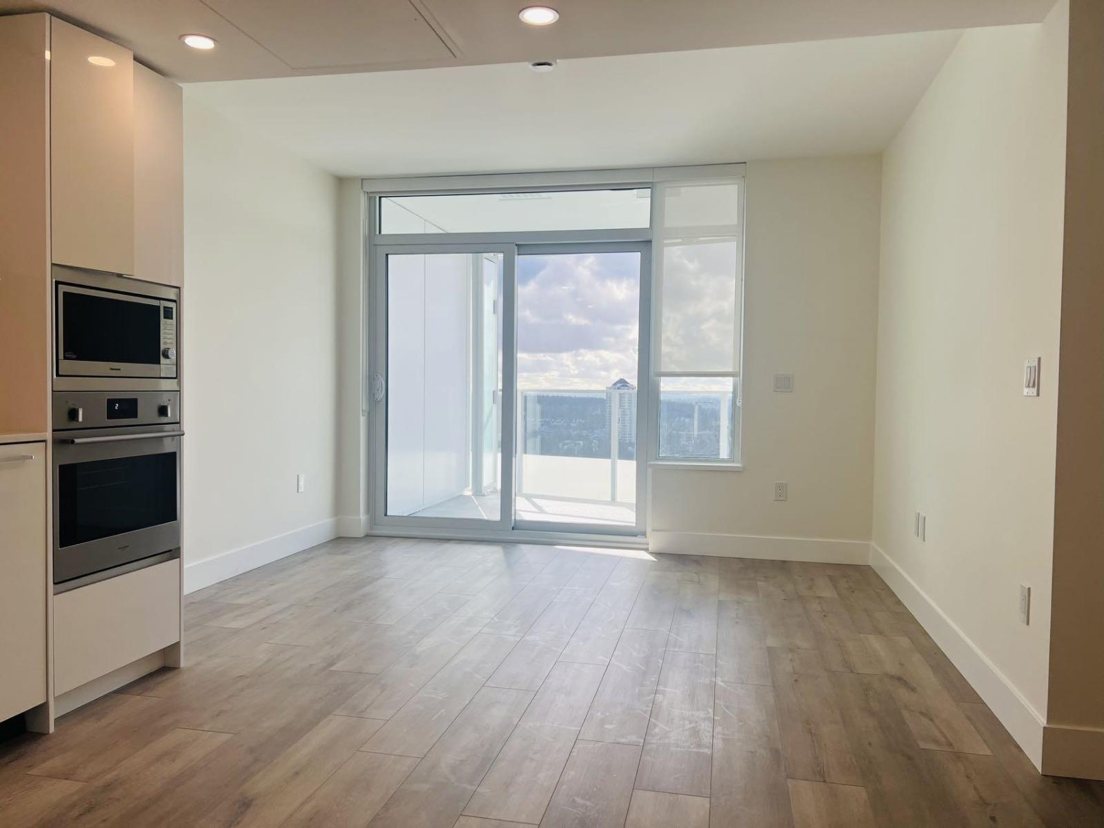 2003 10428 Whalley Boulevard, Surrey, British Columbia  V3T 0W2 - Photo 8 - R3062033