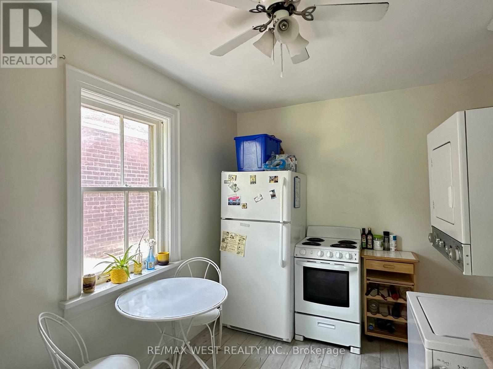 221 Albany Avenue, Toronto, Ontario  M5R 3C7 - Photo 10 - C12483772