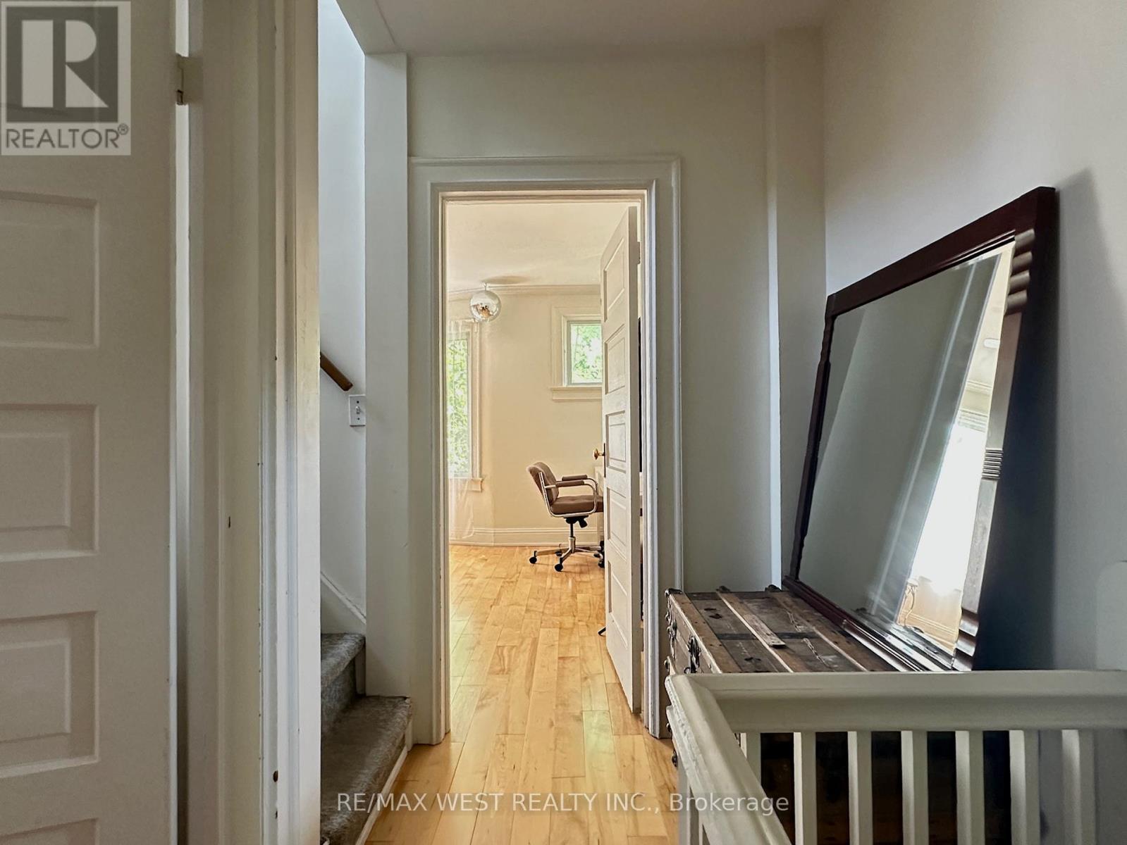 221 Albany Avenue, Toronto, Ontario  M5R 3C7 - Photo 15 - C12483772