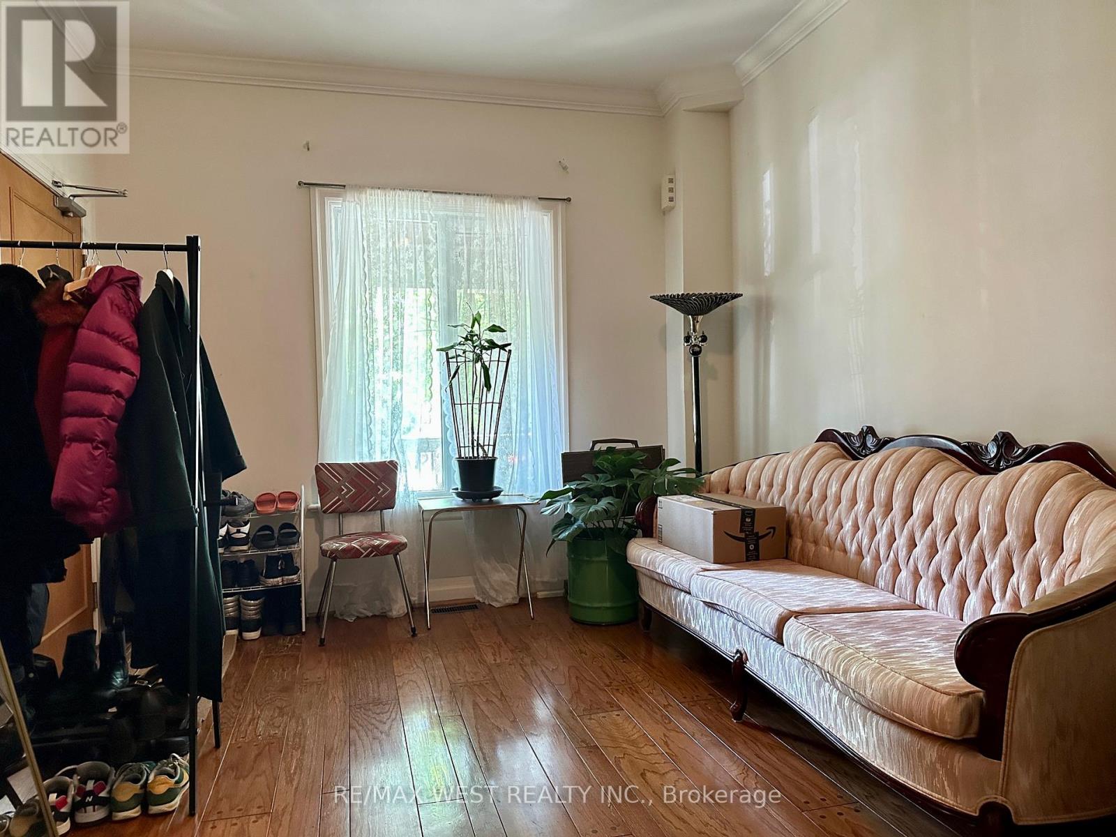 221 Albany Avenue, Toronto, Ontario  M5R 3C7 - Photo 16 - C12483772