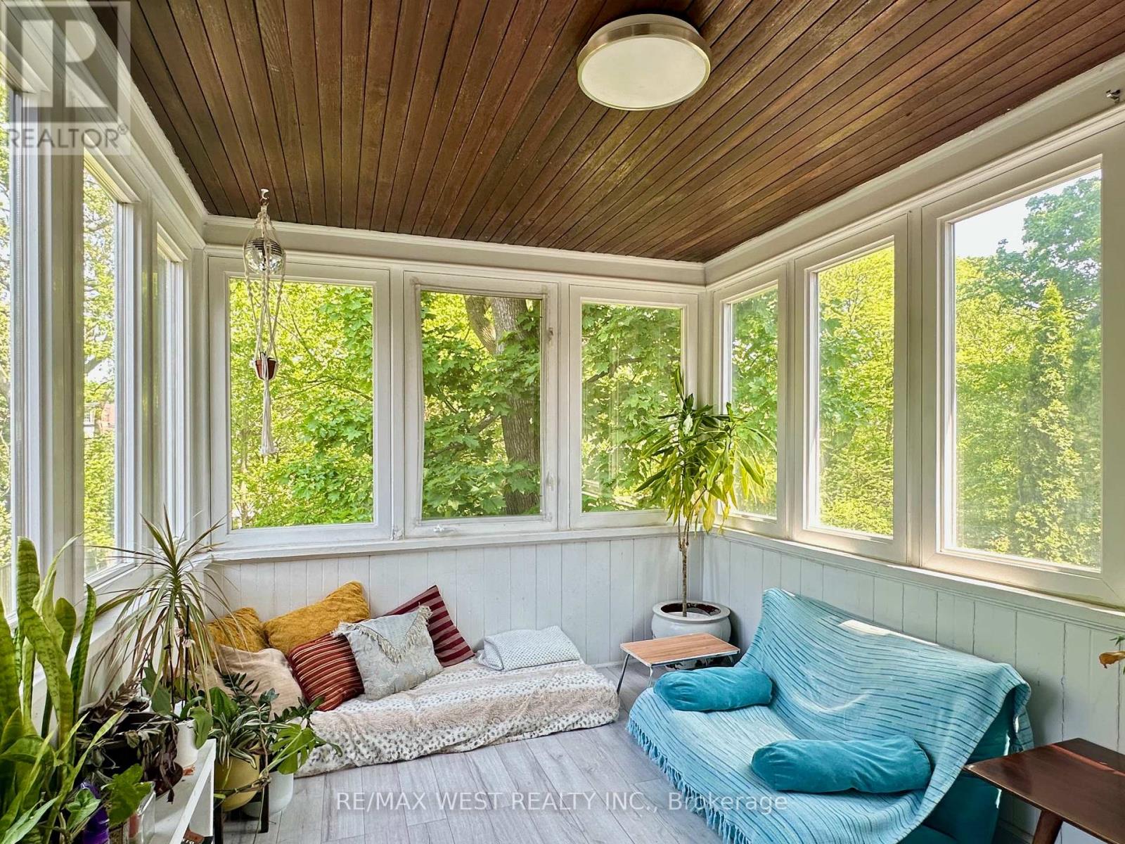 221 Albany Avenue, Toronto, Ontario  M5R 3C7 - Photo 17 - C12483772