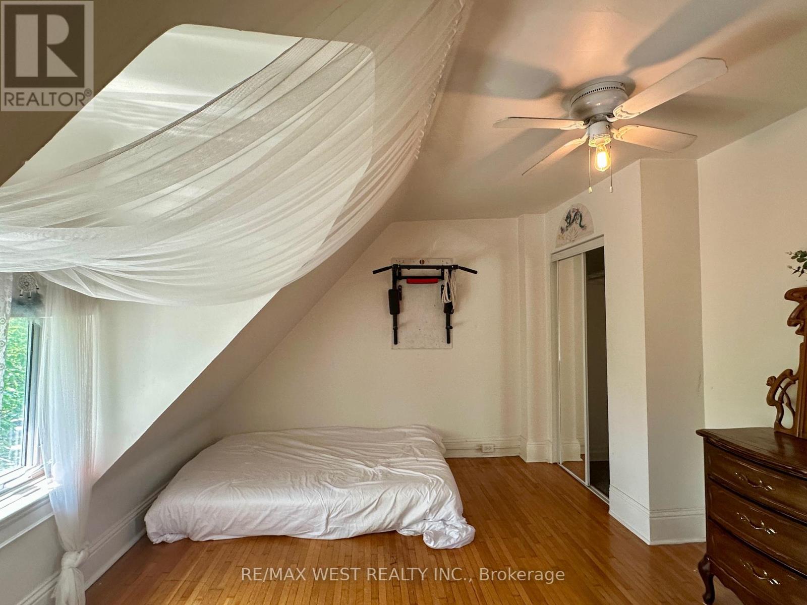 221 Albany Avenue, Toronto, Ontario  M5R 3C7 - Photo 22 - C12483772