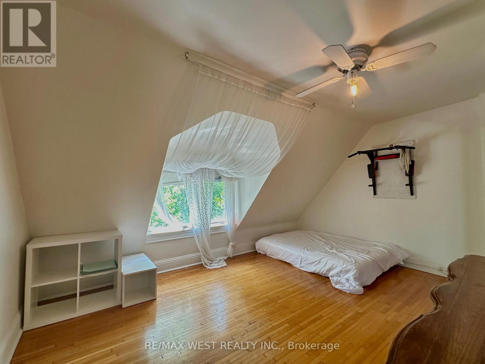 221 Albany Avenue, Toronto, Ontario  M5R 3C7 - Photo 23 - C12483772