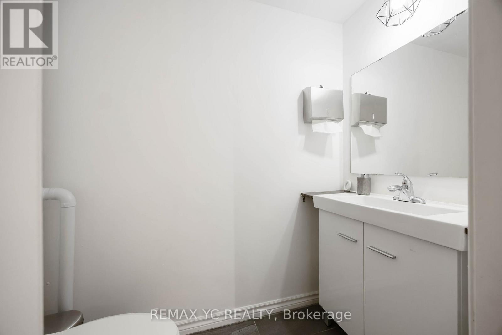 2nd Floor - 4864 Yonge Street, Toronto, Ontario  M2N 5N2 - Photo 18 - C12483778