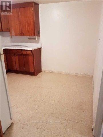 Bsmt - 171 Kennard Avenue, Toronto, Ontario  M3H 4M8 - Photo 6 - C12483804