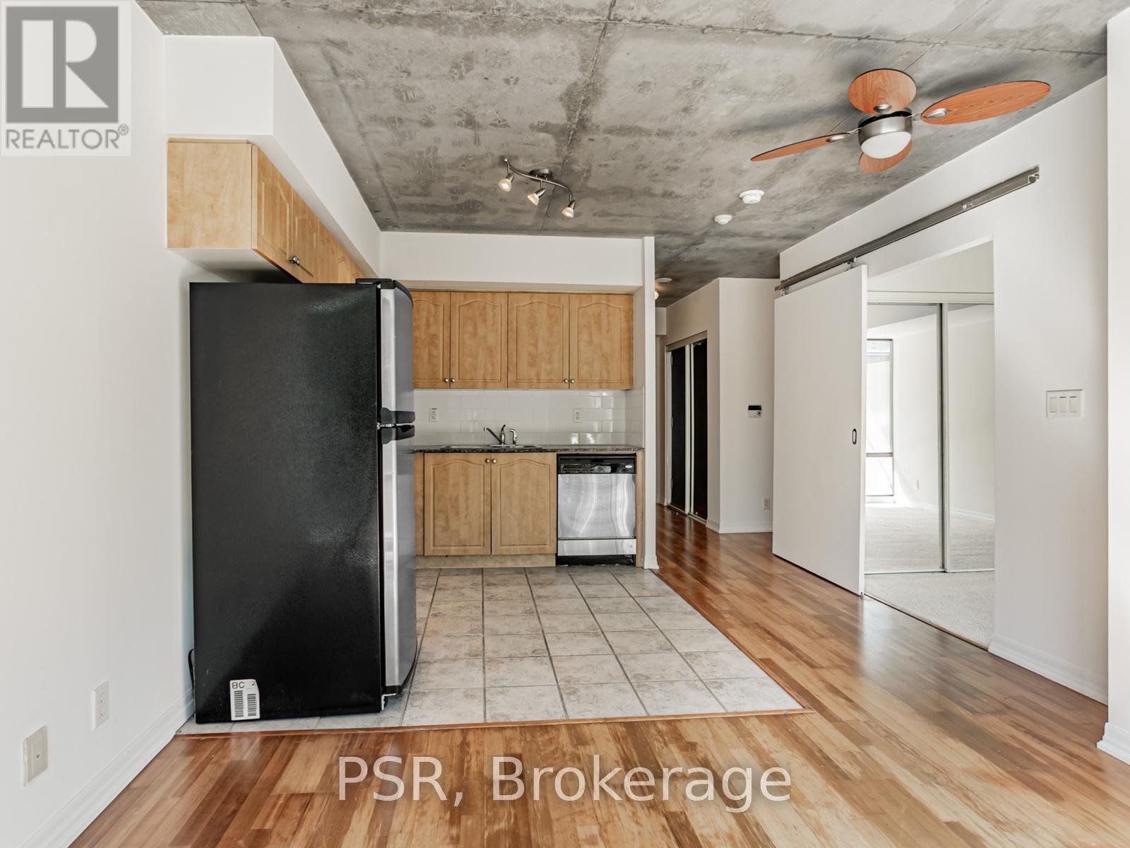 202 - 22 Wellesley Street E, Toronto, Ontario  M4Y 1G3 - Photo 8 - C12483884