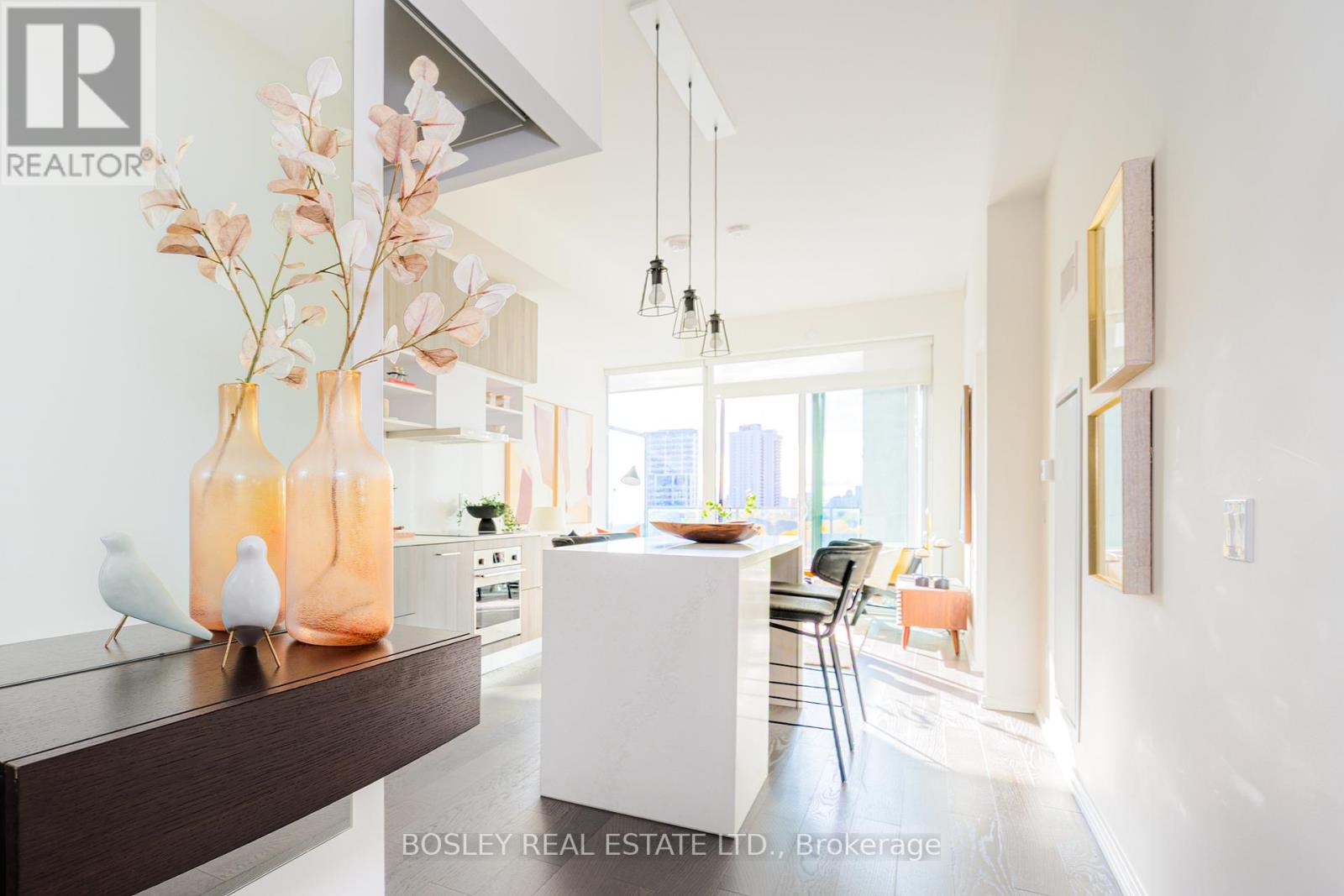 932 - 8 Hillsdale Avenue E, Toronto, Ontario  M4S 0B2 - Photo 3 - C12483896