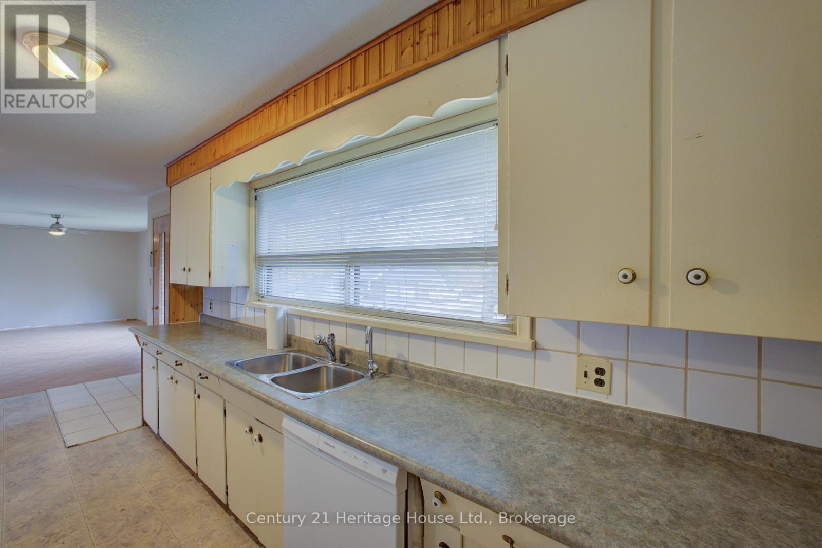 58 Allan Street W, Minto, Ontario  N0G 1M0 - Photo 14 - X12483924