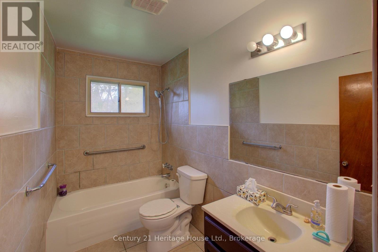 58 Allan Street W, Minto, Ontario  N0G 1M0 - Photo 18 - X12483924