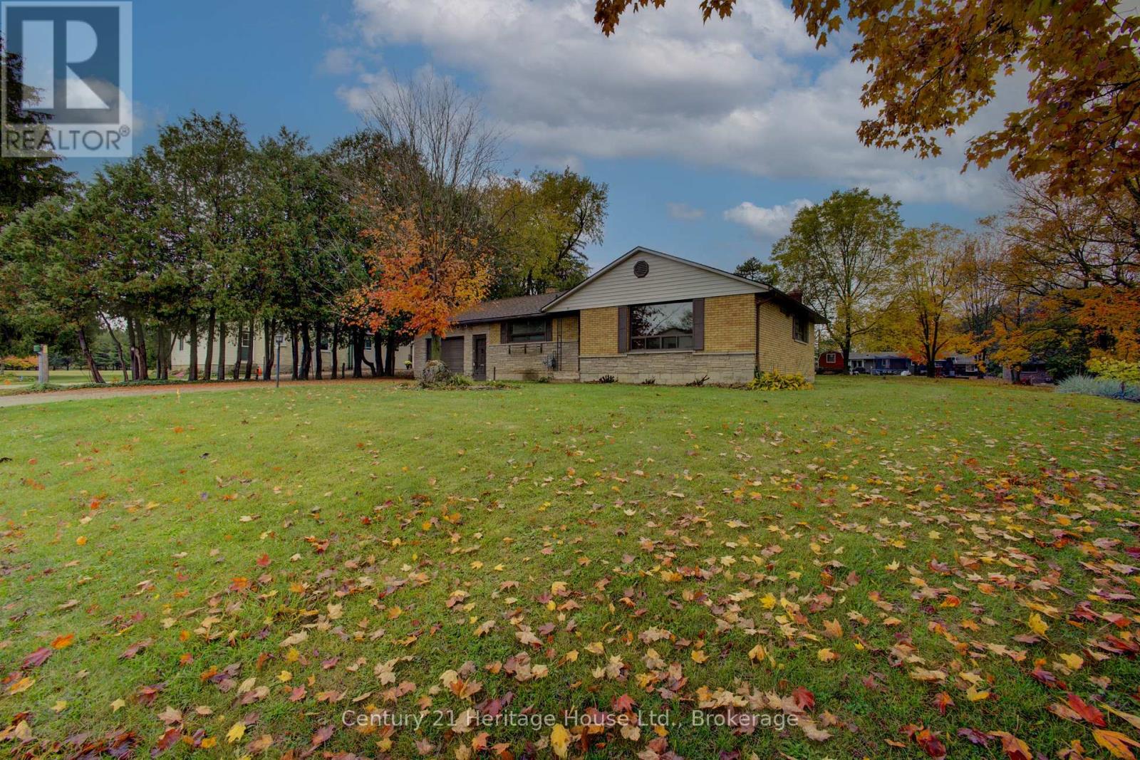 58 Allan Street W, Minto, Ontario  N0G 1M0 - Photo 2 - X12483924