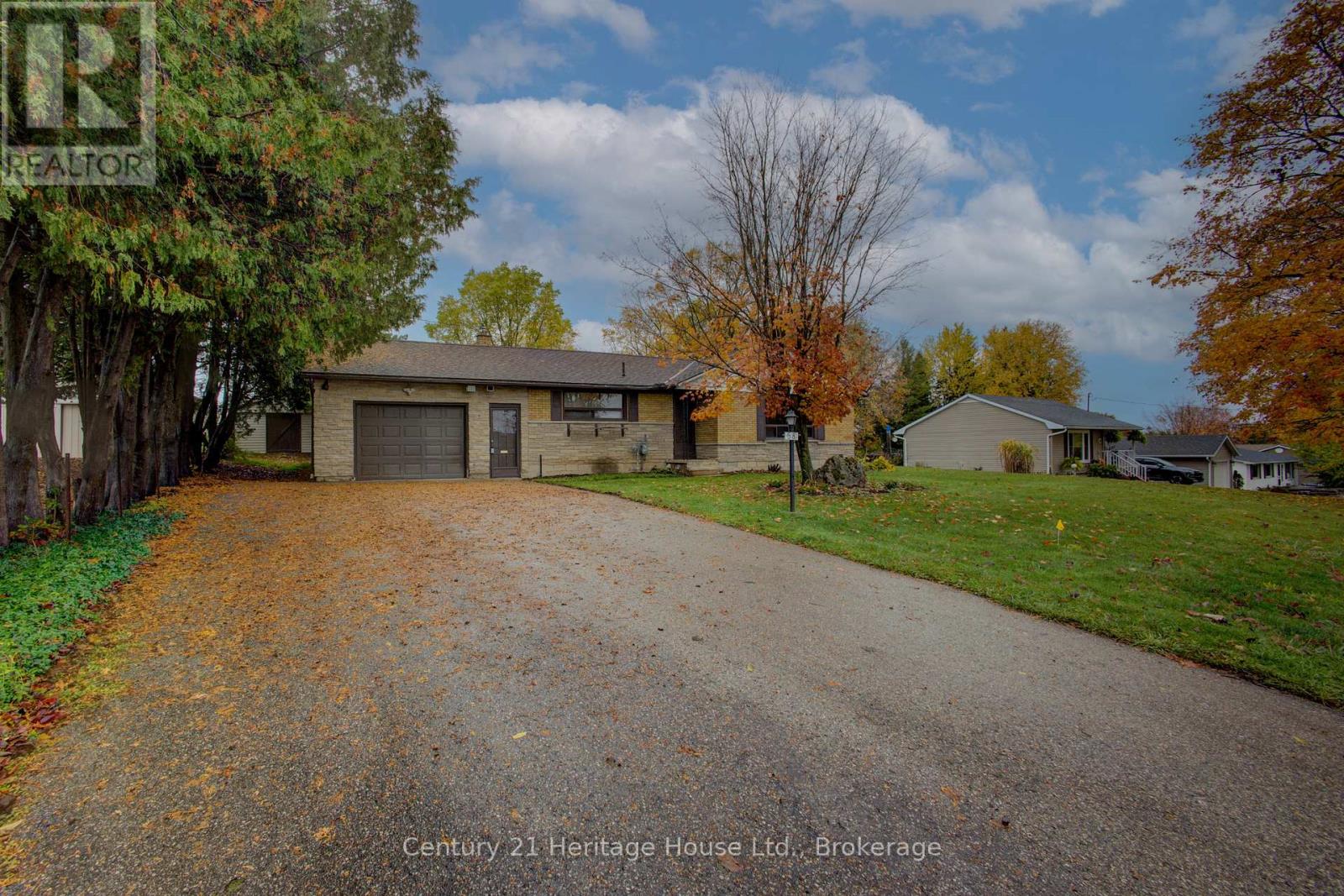 58 Allan Street W, Minto, Ontario  N0G 1M0 - Photo 3 - X12483924