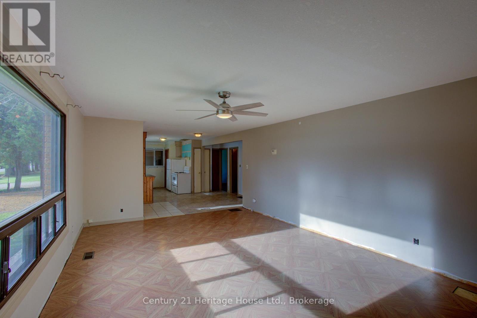 58 Allan Street W, Minto, Ontario  N0G 1M0 - Photo 8 - X12483924