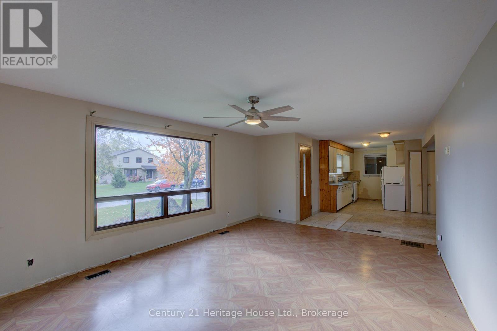 58 Allan Street W, Minto, Ontario  N0G 1M0 - Photo 9 - X12483924