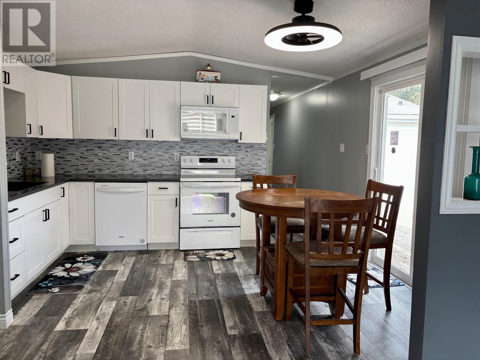 53 Church Street, Florence, Nova Scotia  B1Y 1E9 - Photo 2 - 202524540