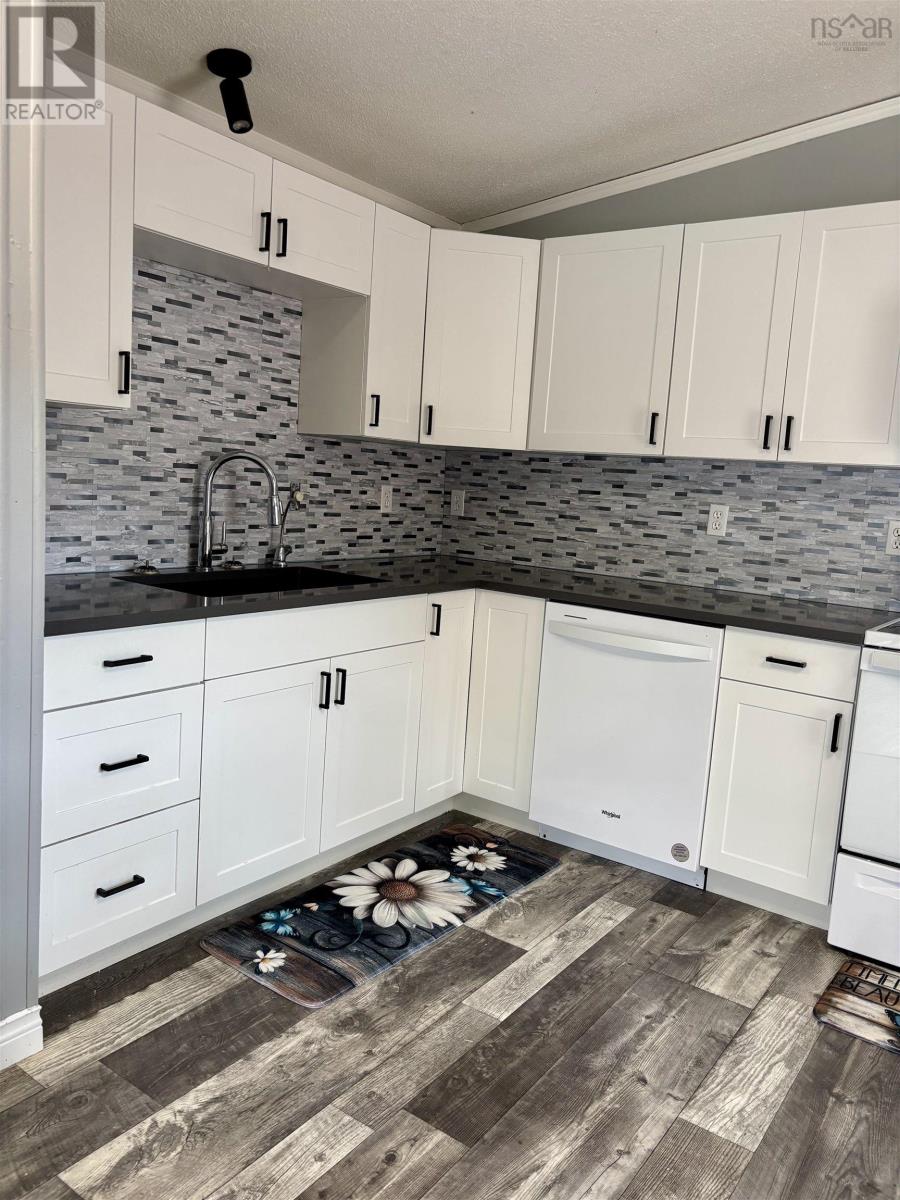 53 Church Street, Florence, Nova Scotia  B1Y 1E9 - Photo 3 - 202524540