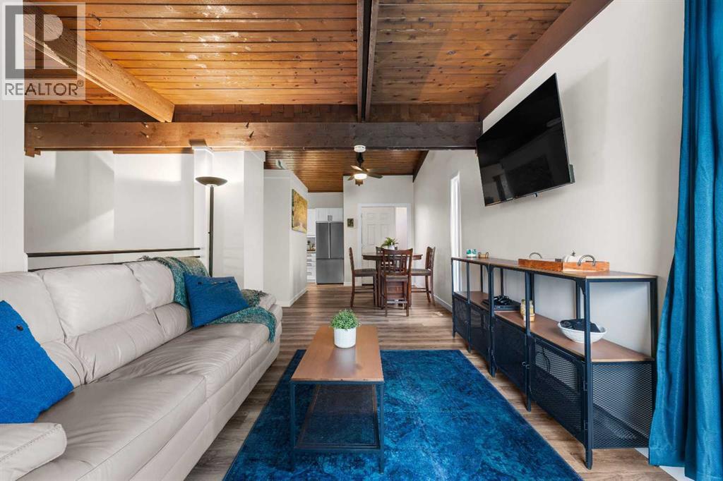 615 Sabrina Road Sw, Calgary, Alberta  T2W 1Y7 - Photo 4 - A2256368